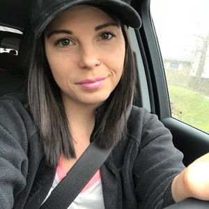 Meet your Posher, Casey